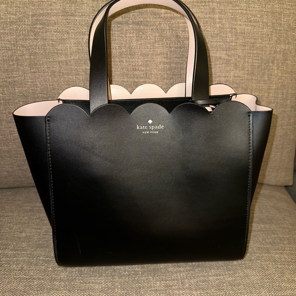 Kate Spade Black Leather Tote Bag with Structured Design